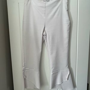 White Capri pant